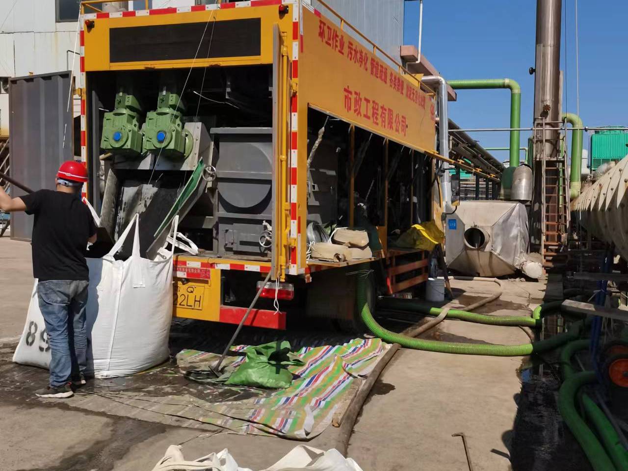 普兰淤泥压干处理